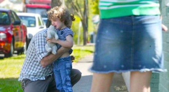 pic c crying dad sidewalk m